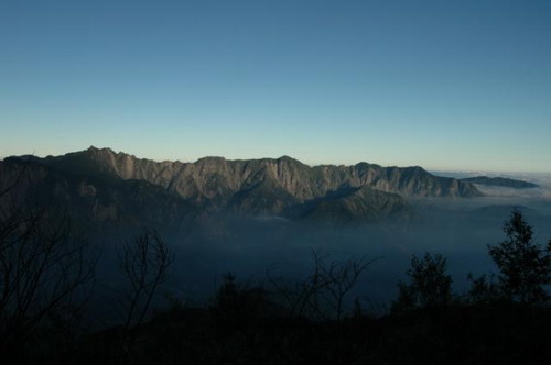 《走過》台灣最高峰 玉山（2005.10）